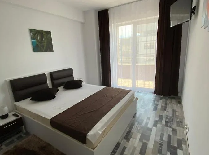 Fiesta Summerland * Mamaja