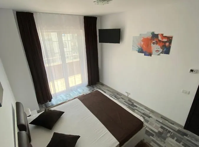 Fiesta Summerland Mamaja